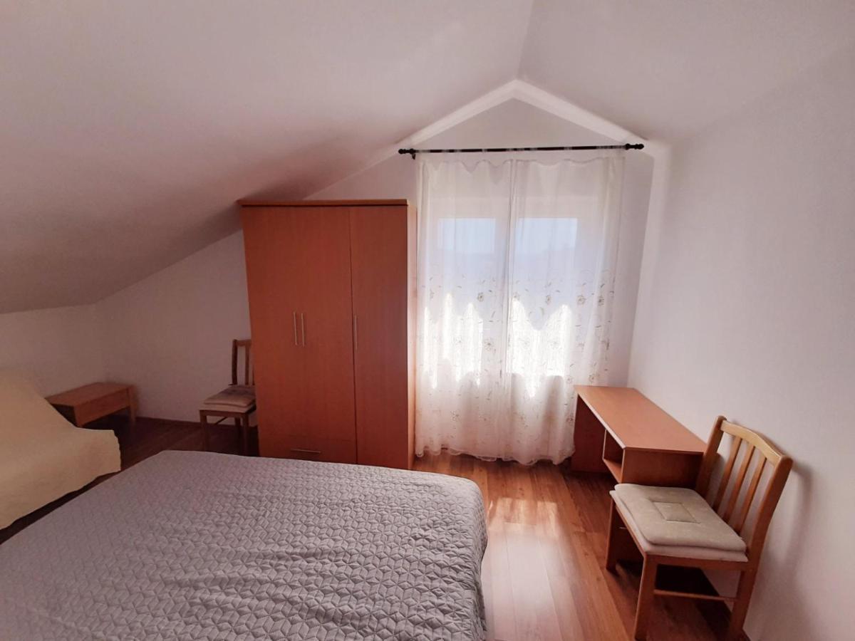 Apartments Izabela Muzic-Fornaric Cres Exterior foto